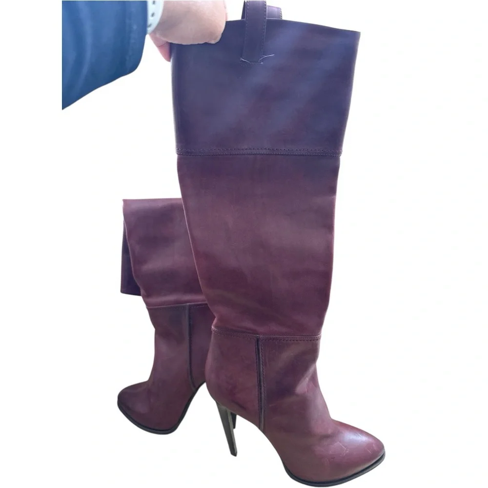 Emilio Pucci Elegant Burgundy Knee-High Leather Boots. Gently Worn. Size 40 1/2. - Picture 6 of 9